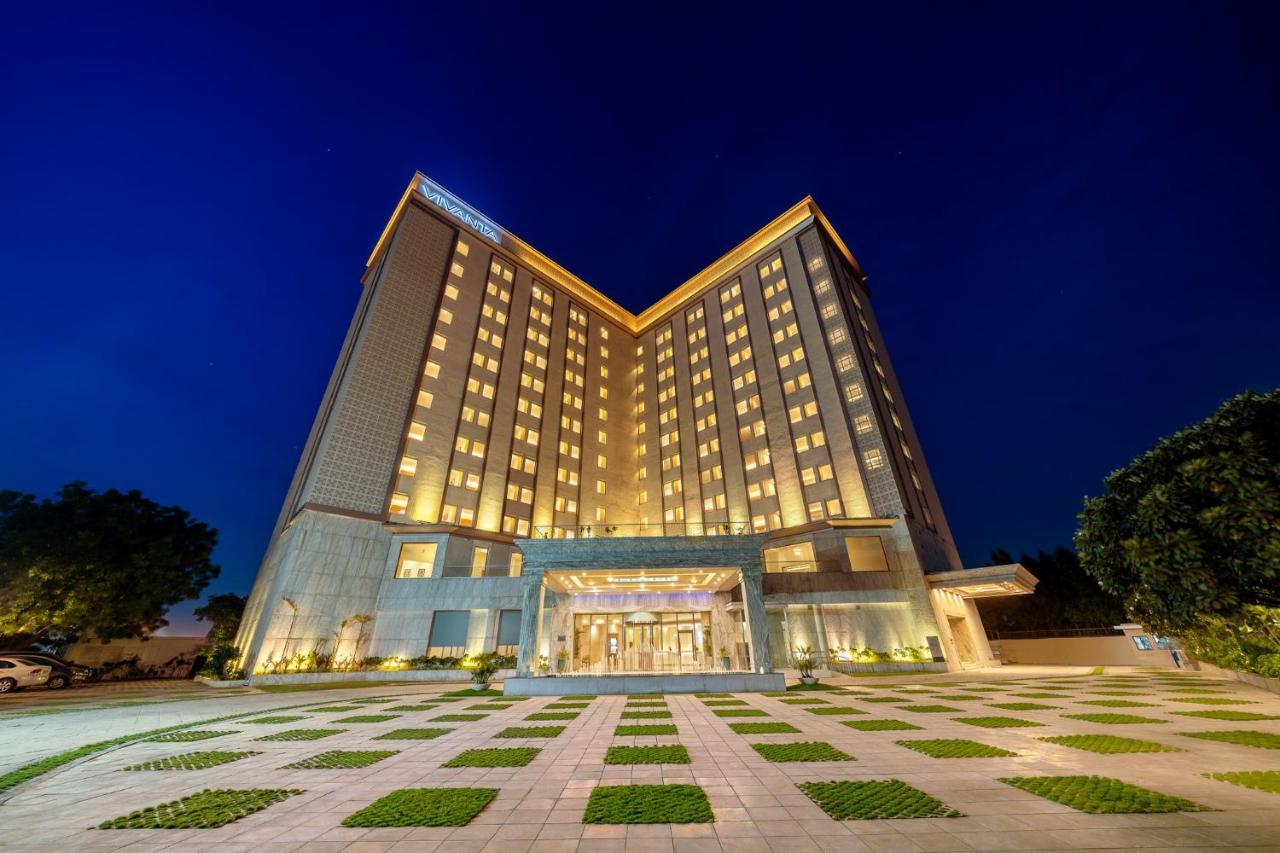 Vivanta Ahmedabad Sg Highway Extérieur photo