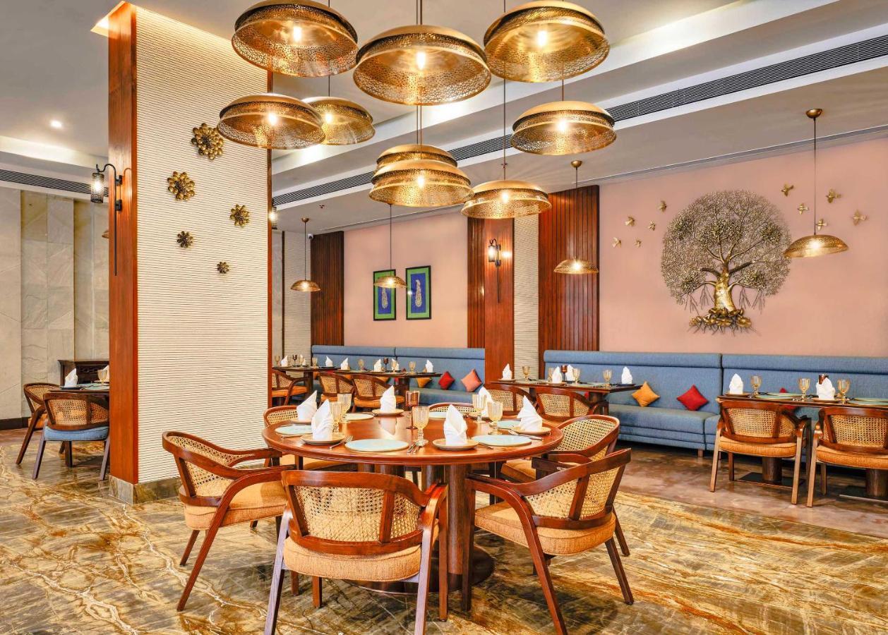 Vivanta Ahmedabad Sg Highway Extérieur photo