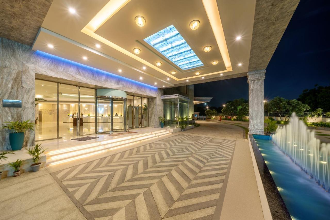 Vivanta Ahmedabad Sg Highway Extérieur photo