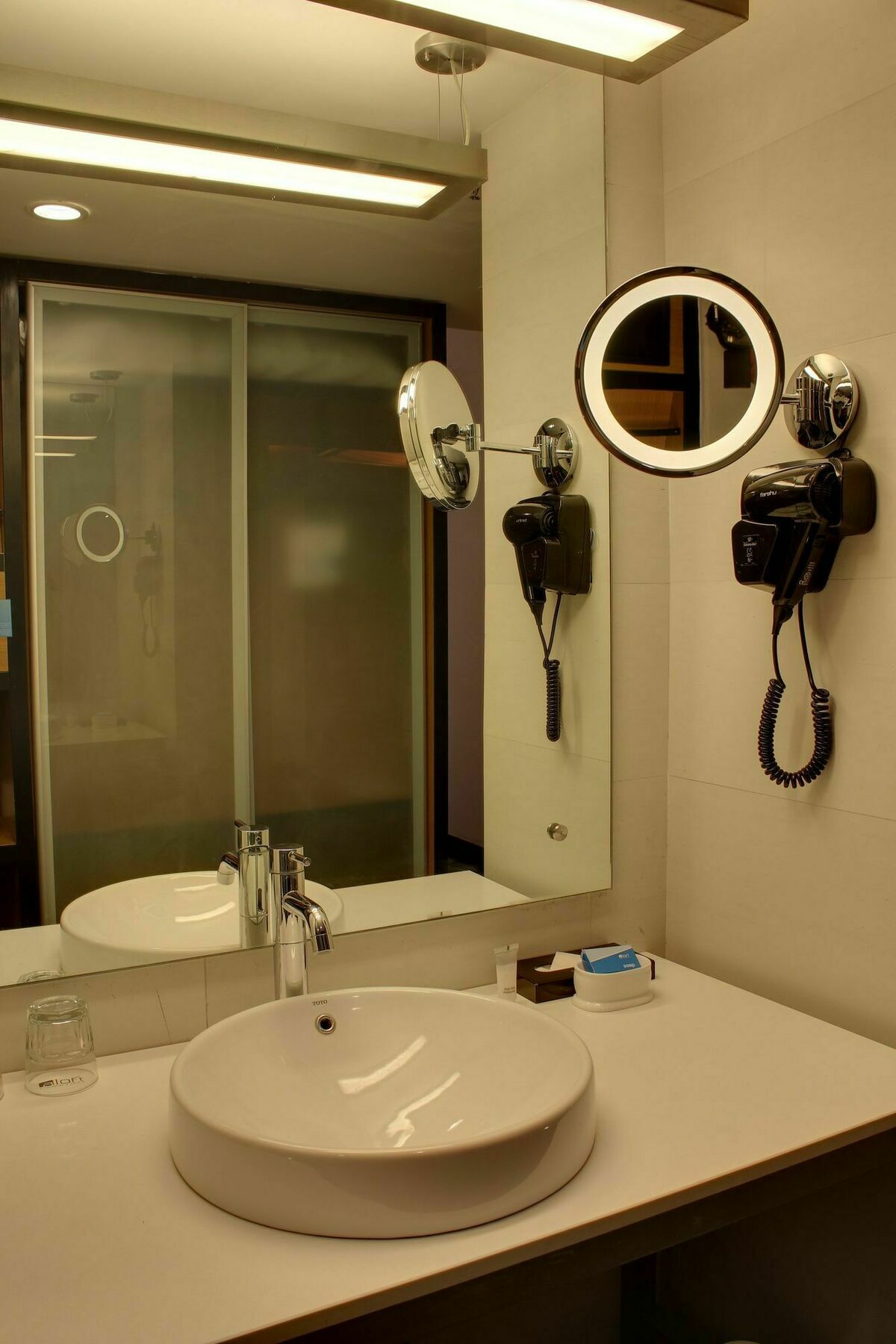 Vivanta Ahmedabad Sg Highway Extérieur photo